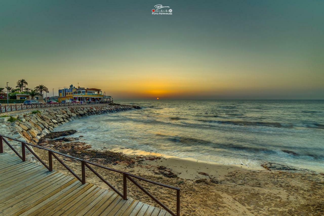 Torrevieja - Punta Prima Sea Senses Apartman Kültér fotó