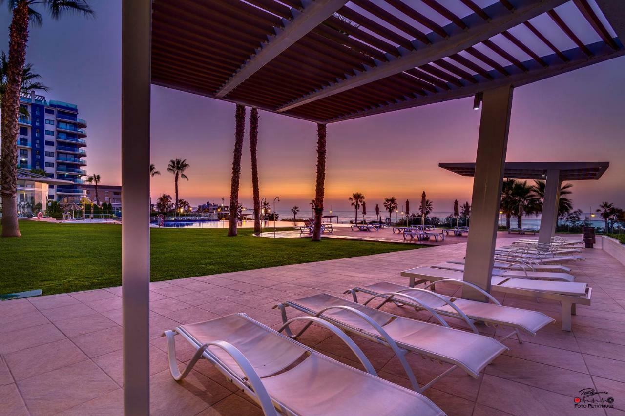 Torrevieja - Punta Prima Sea Senses Apartman Kültér fotó