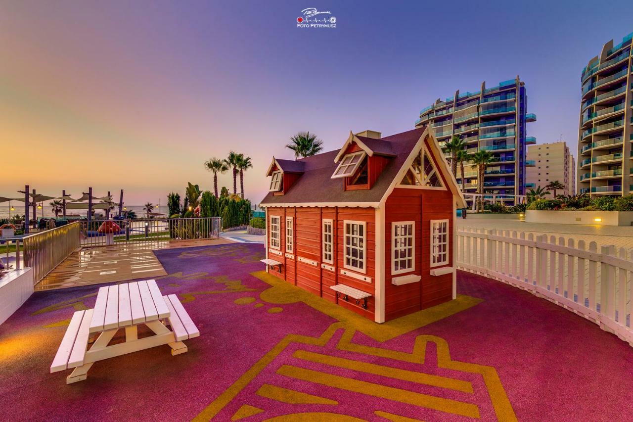 Torrevieja - Punta Prima Sea Senses Apartman Kültér fotó