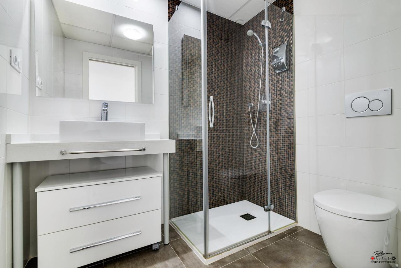 Torrevieja - Punta Prima Sea Senses Apartman Kültér fotó
